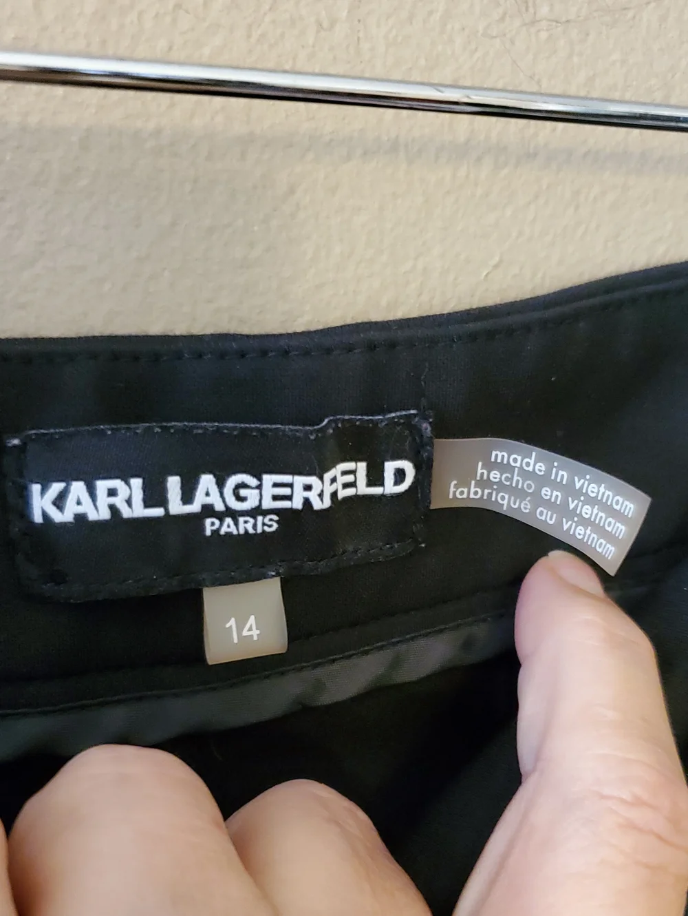 Karl Lagerfeld Paris Logo Taping Cool Compression Pant In Black Size 14